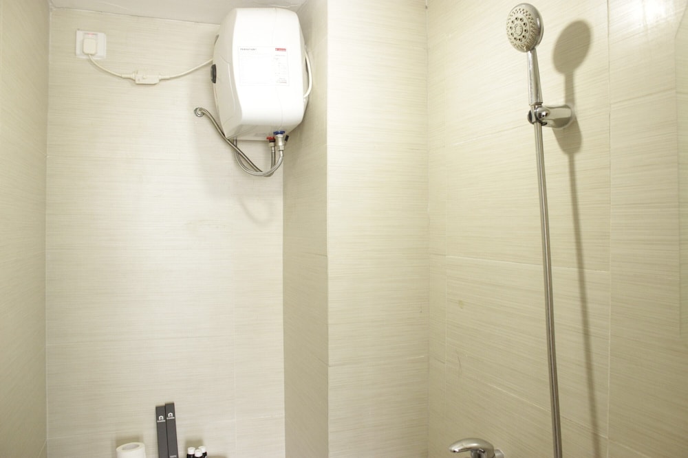 relaxing studio room at gateway pasteur apartment