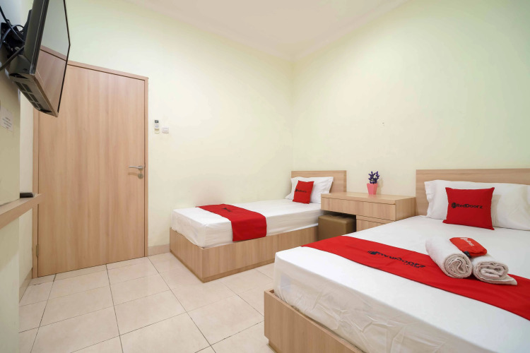 reddoorz syariah cinere depok