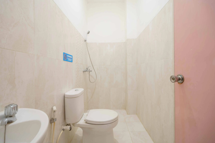 reddoorz syariah cinere depok