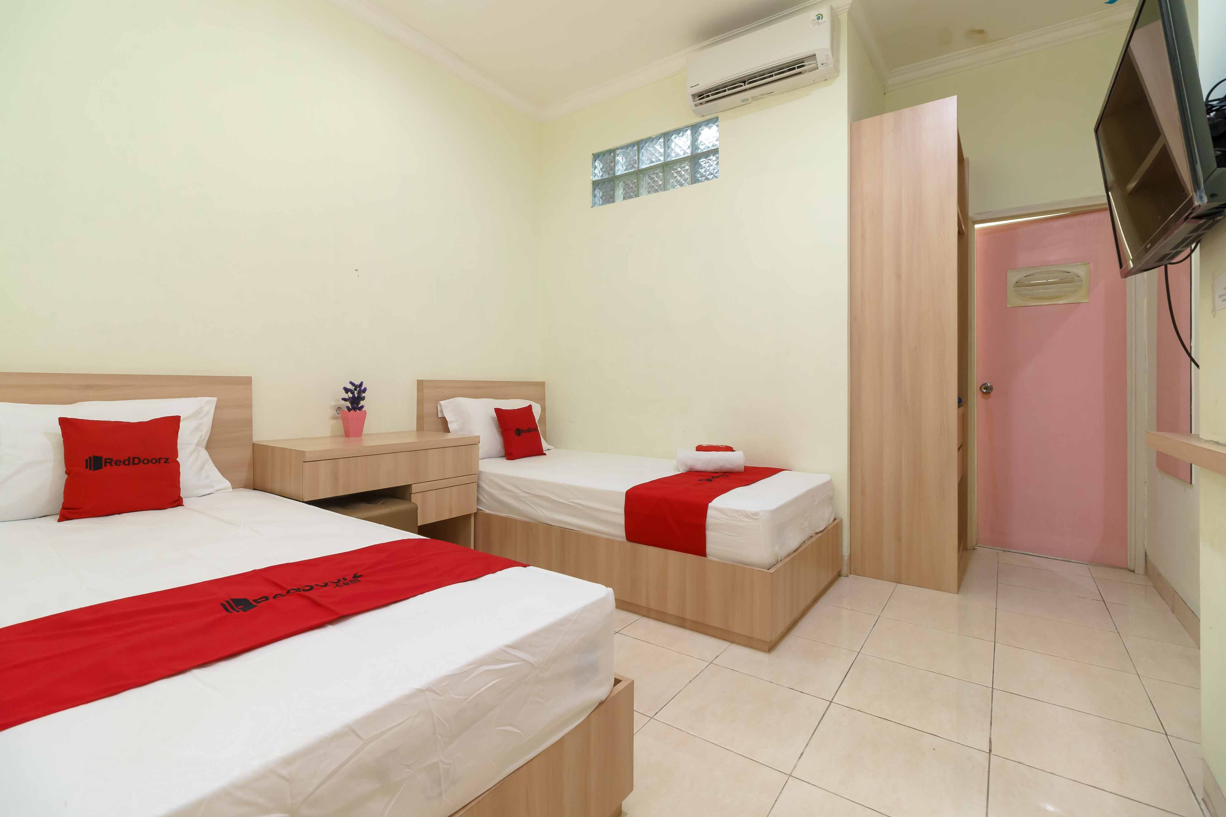 reddoorz syariah cinere depok