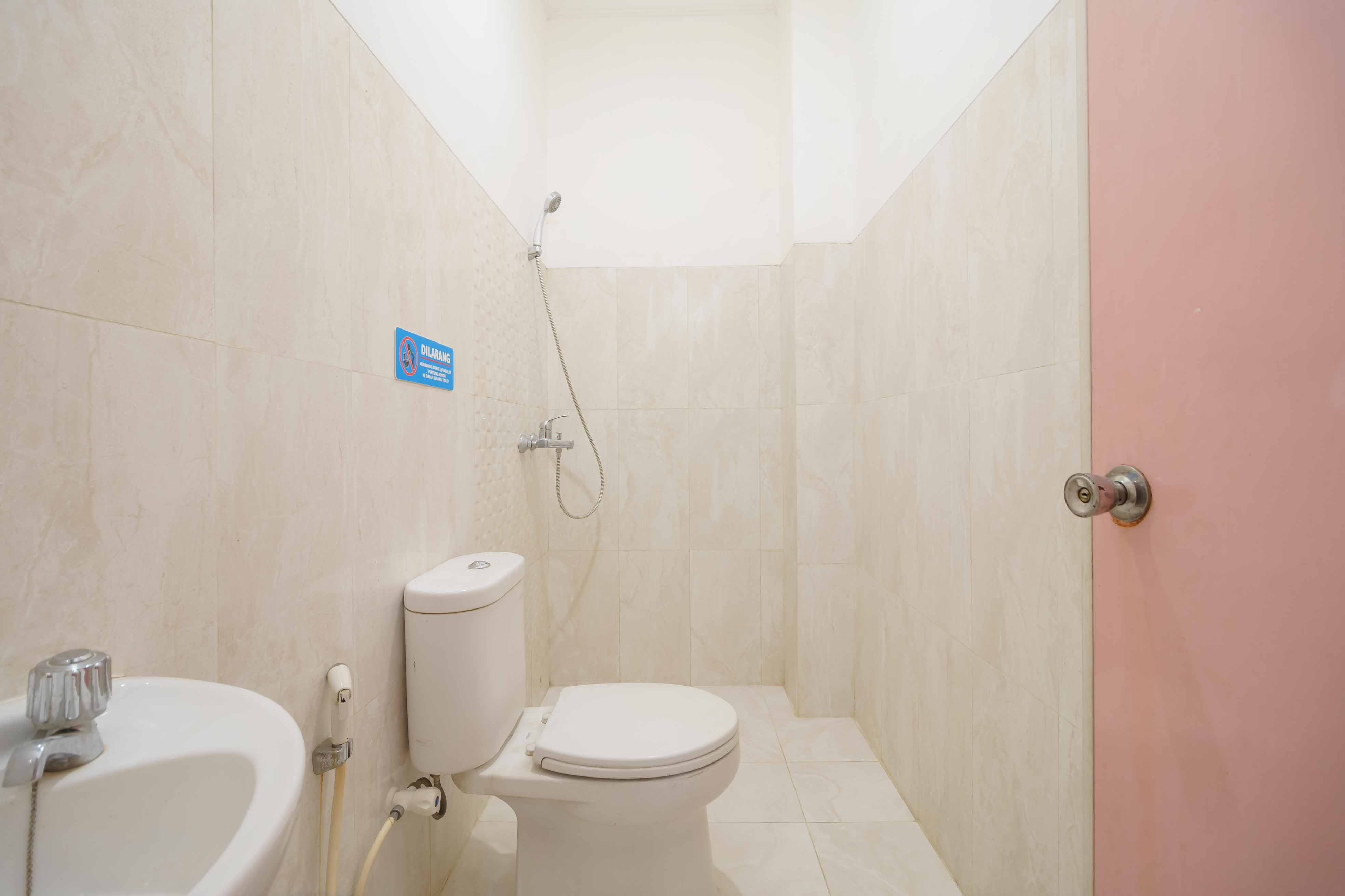 reddoorz syariah cinere depok