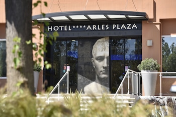 hotel arles plaza