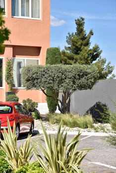 hotel arles plaza