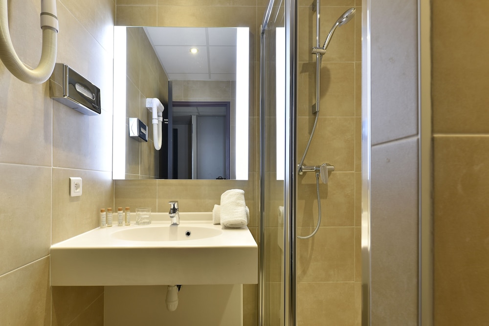 hotel arles plaza