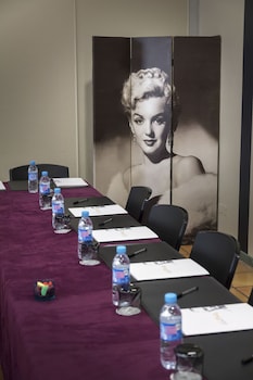 hotel arles plaza
