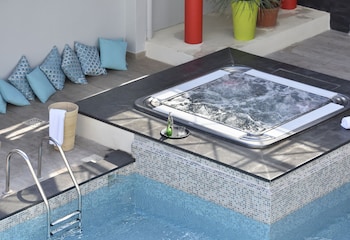 hotel arles plaza