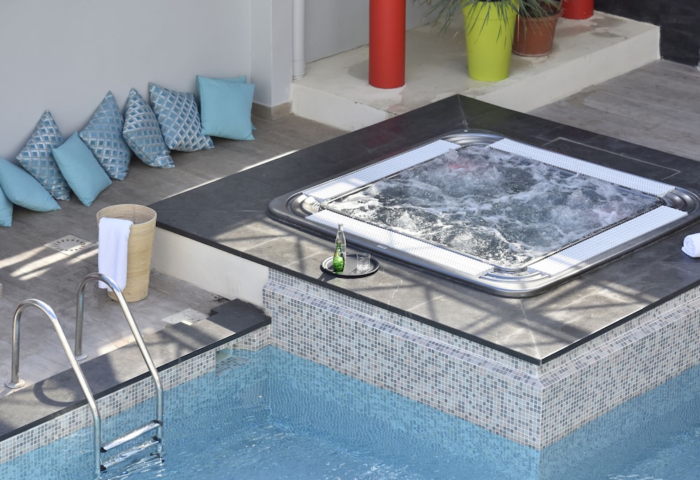 hotel arles plaza