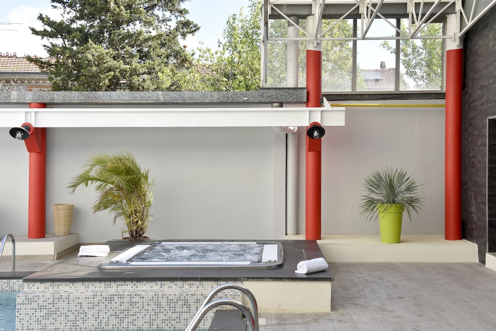 hotel arles plaza
