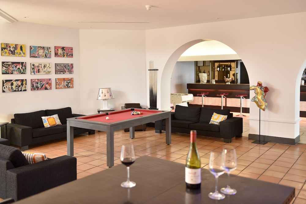 hotel arles plaza