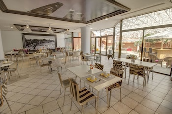 hotel arles plaza