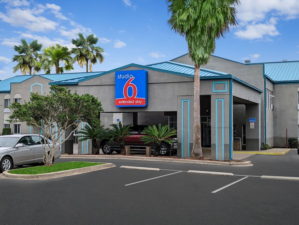 studio 6 pensacola fl west i 10