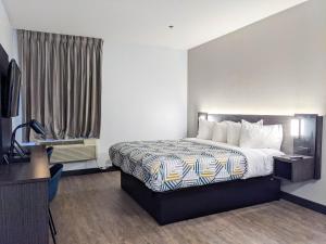 studio 6 pensacola fl west i 10