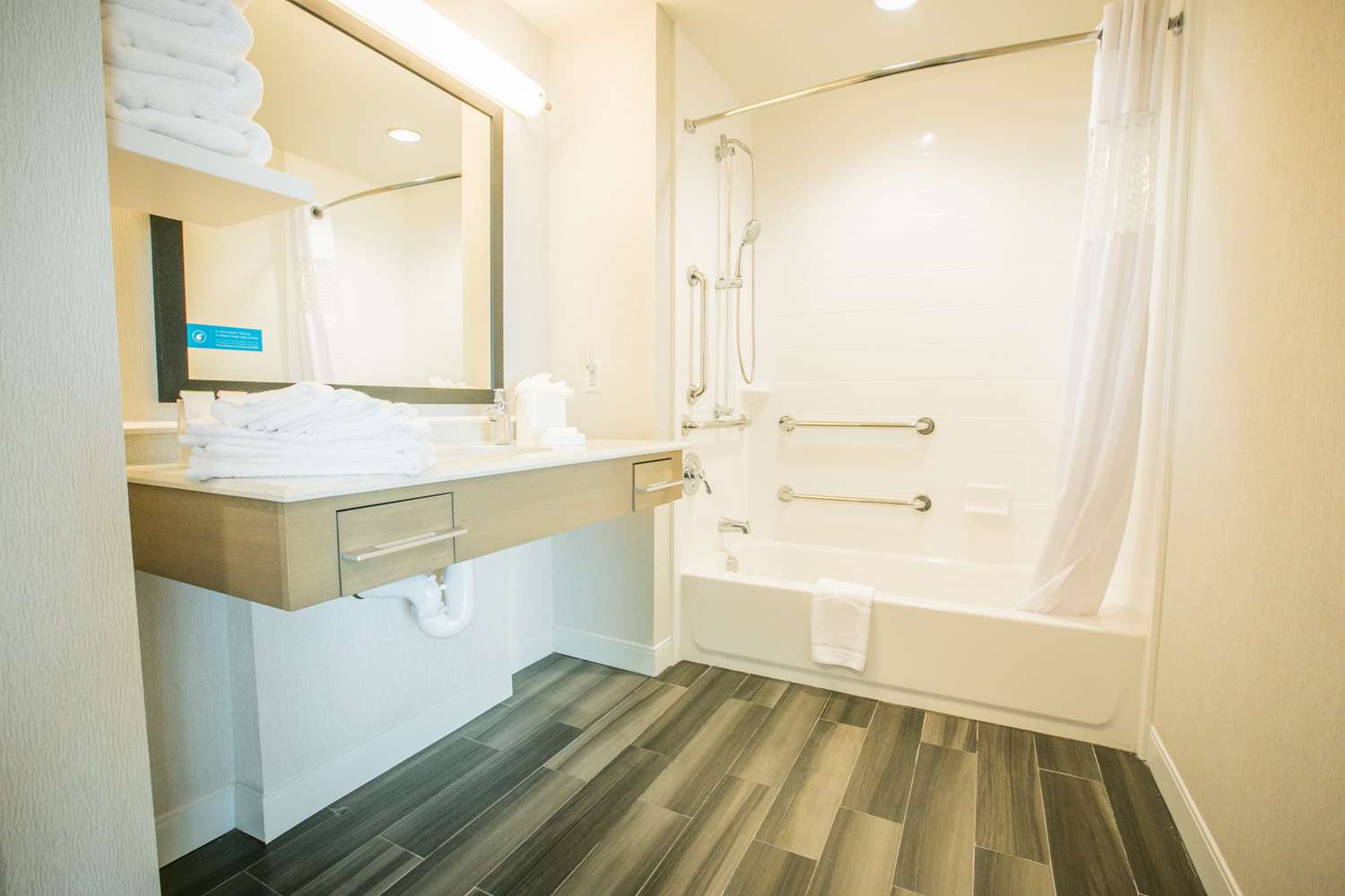 hampton inn and suites tempe phoenix airport az