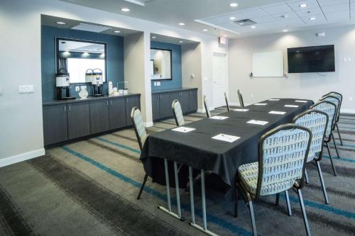 hampton inn and suites tempe phoenix airport az