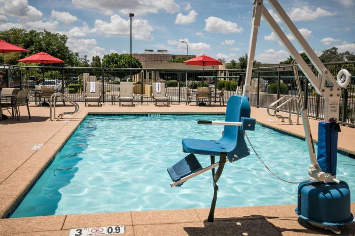 hampton inn and suites tempe phoenix airport az
