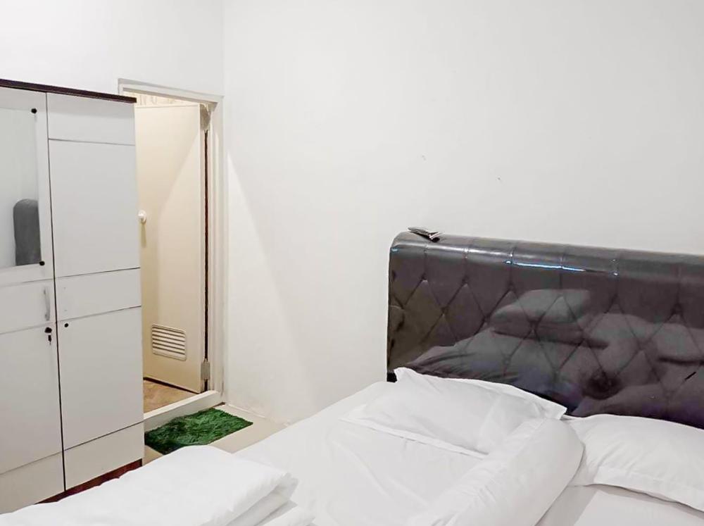 agnes residence near blok m mitra reddoorz