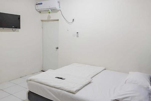 agnes residence near blok m mitra reddoorz