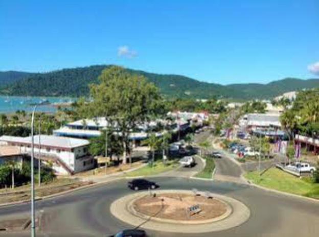 airlie sun and sand accommodation 6