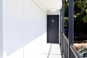 airlie sun and sand accommodation 6