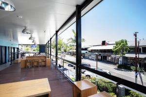 airlie sun and sand accommodation 6