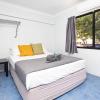 airlie sun and sand accommodation 6
