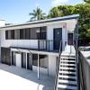 airlie sun and sand accommodation 6
