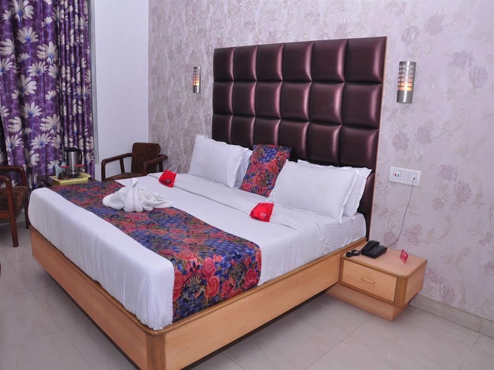 Super Collection O Amritsar Bus Stand Formerly Hotel Ricky International,Gt Road,3 star