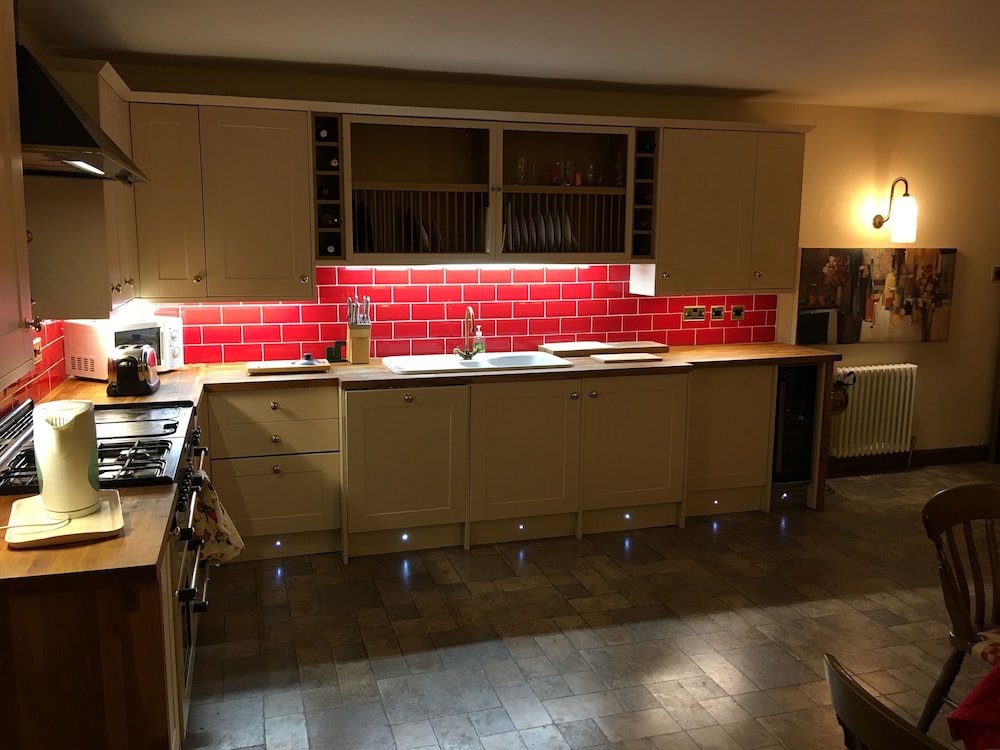 quaint 4 bed barn conversion barnhouse starshinezz