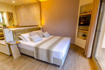 forest resort suites skiathos