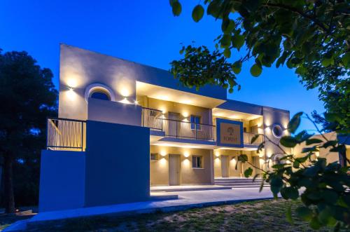 forest resort suites skiathos