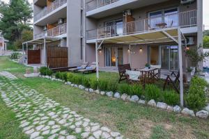 forest resort suites skiathos