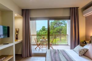forest resort suites skiathos