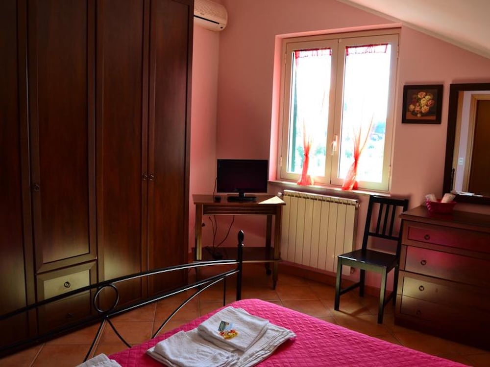 room in bandb suite rosa bandb s elia