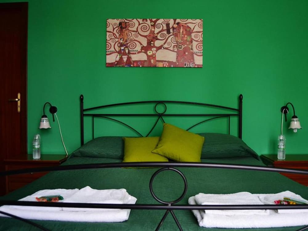 room in bandb suite rosa bandb s elia