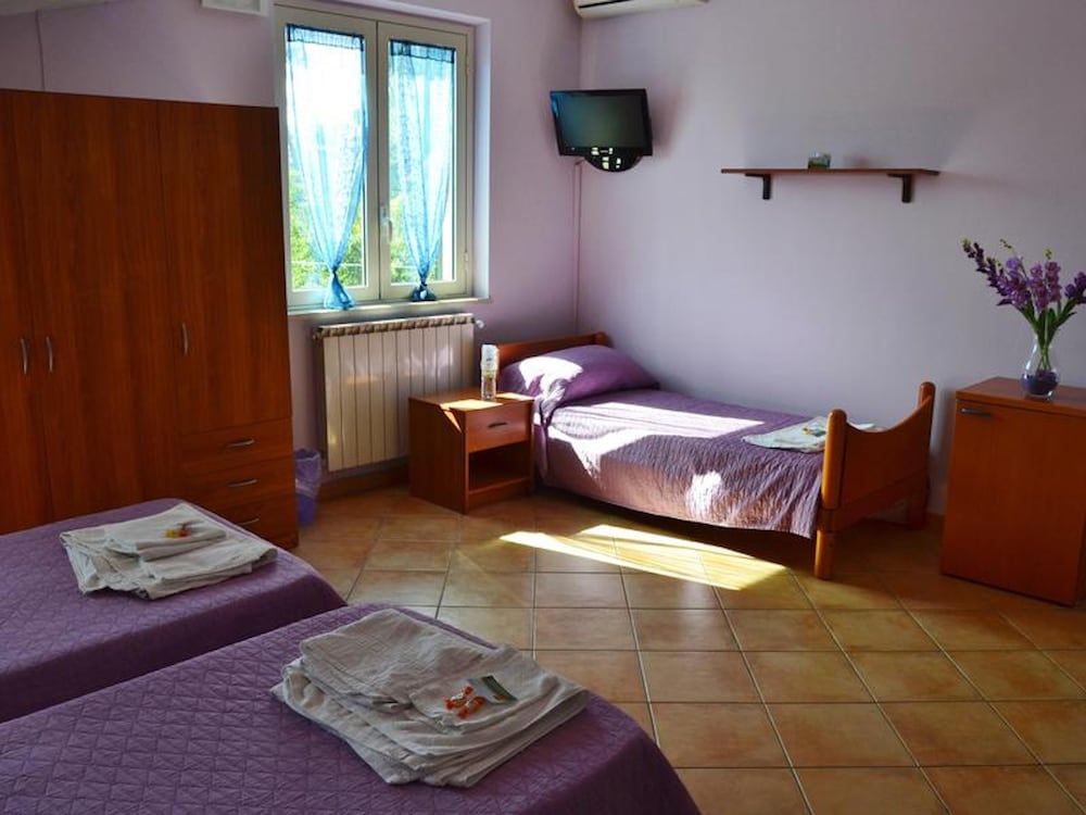 room in bandb suite rosa bandb s elia