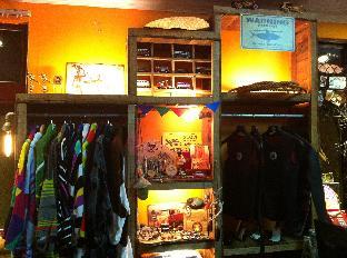 donghe hostel and surf shop