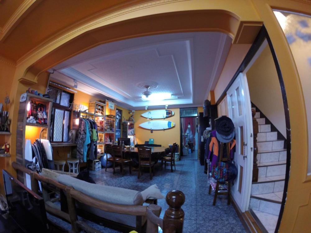donghe hostel and surf shop