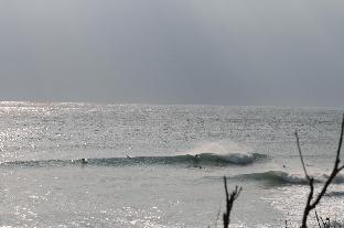 donghe hostel and surf shop