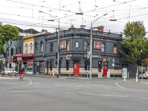 queen victoria hostel