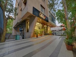 collection o 76358 kapil residency parage chowk