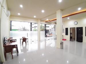 Reddoorz Syariah Near Transmart Jambi 2,Tanjung Johor>>Jambi,2 star