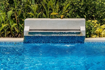 modern 3 bedroom pool villa mp67