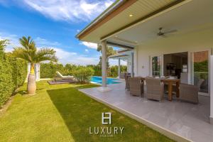 modern 3 bedroom pool villa mp67