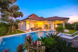 modern 3 bedroom pool villa mp67