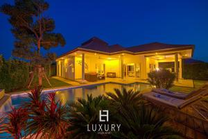 modern 3 bedroom pool villa mp67