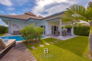 modern 3 bedroom pool villa mp67