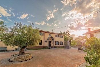 hotel stara sola oleander resort