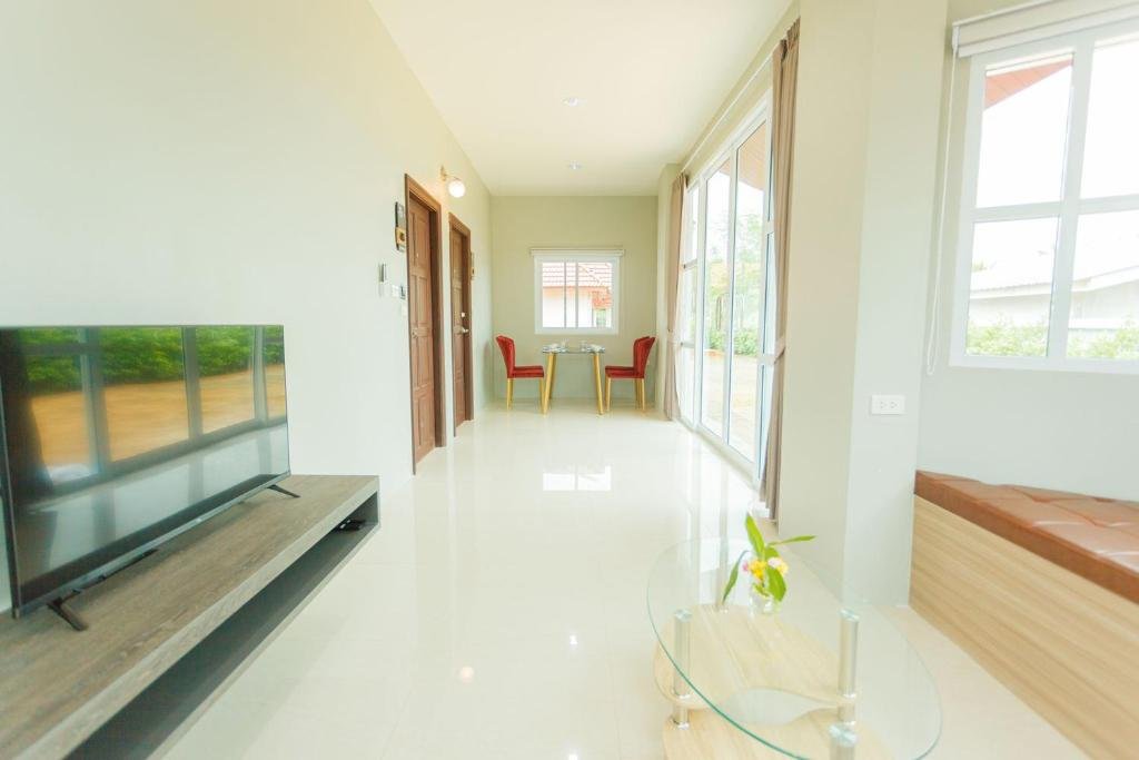 avarin resort