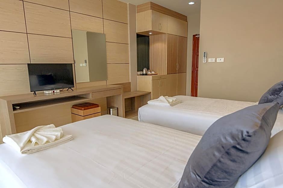 avarin resort