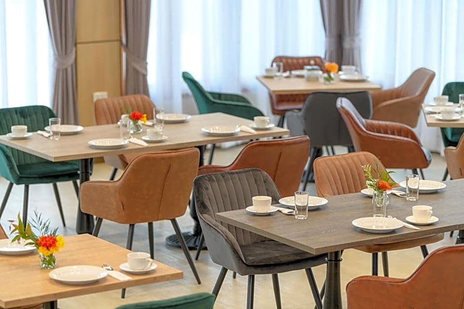 avarin resort